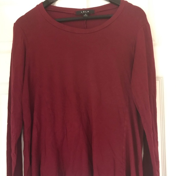 Red flowy t shirt - Picture 1 of 3